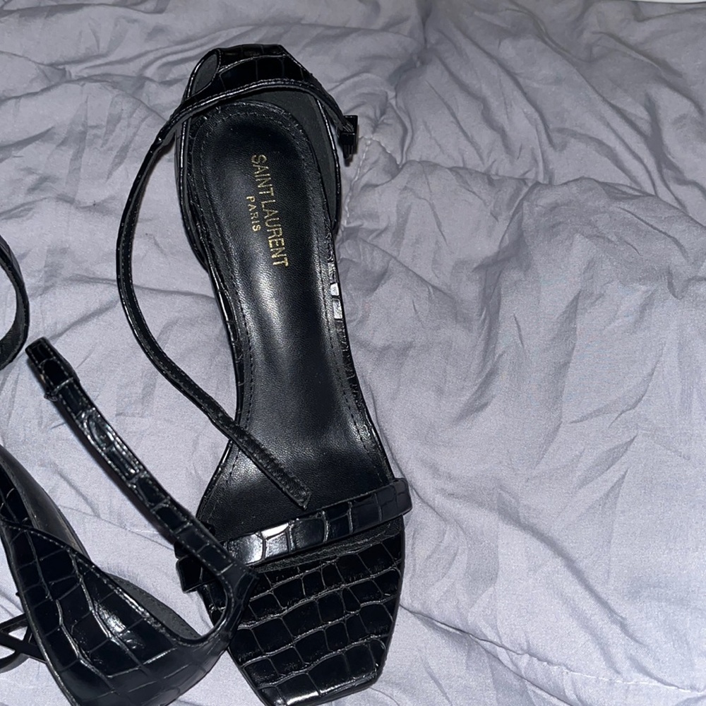 Black YSL heels - Picture 2 of 3